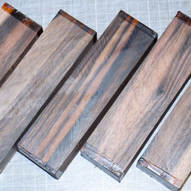 Makassar Ebenholz Messergriff, ca. 150 x 40 x 28 mm, 0,3 kg