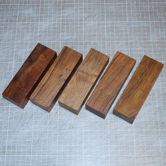 Desert iron wood, knife handle, approx. 130 x 40 x 27 mm, 0,3 kg