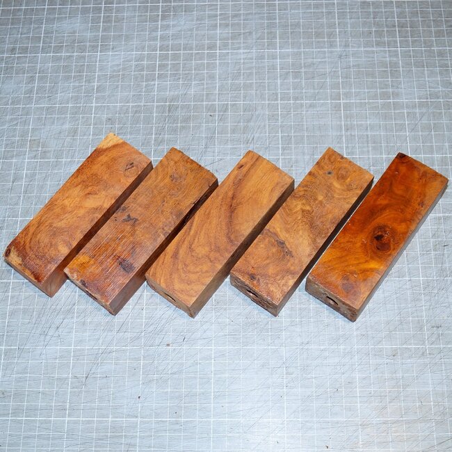 Afzelia burl knife handle, approx. 100(120) x 40 x 28 mm, 0,2 kg