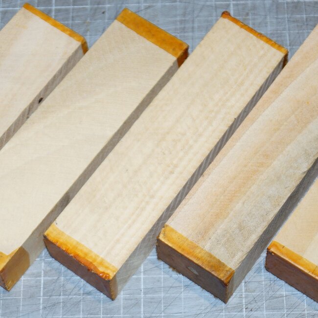 Satinwood knife handle, approx. 150 x 40 x 30 mm, 0,3 kg