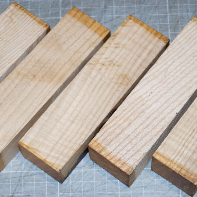 Ash fiddleback knife handle, approx. 150 x 40 x 30 mm, 0,2 kg