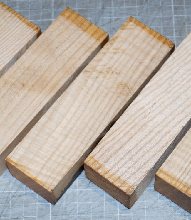 Esche geriegelt, Messergriff, ca. 150 x 40 x 30 mm, 0,2 kg