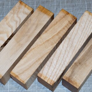 Ash fiddleback knife handle, approx. 150 x 40 x 30 mm, 0,2 kg