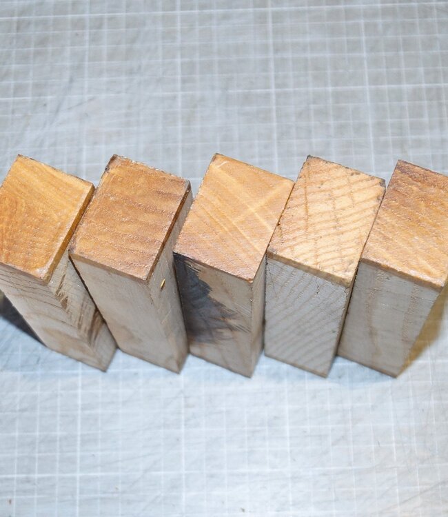 Esche geriegelt, Messergriff, ca. 150 x 40 x 30 mm, 0,2 kg