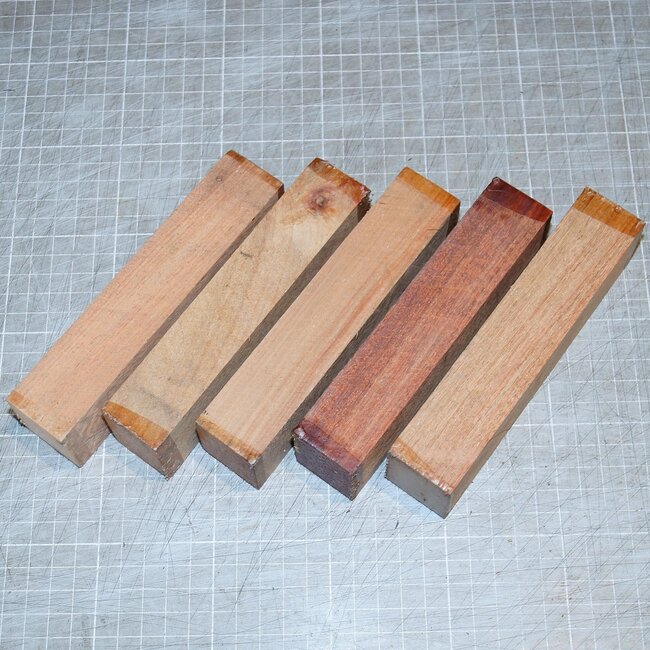 Pao Rosa knife handle, approx. 145 x 40 x 30 mm, 0,3 kg