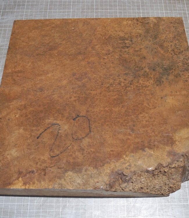 Amboina Maser, ca. 338 x 336 x 25-49mm, 3,76kg