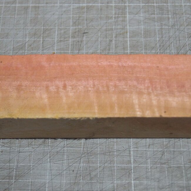 Pink Ivory Ripple knife handle, approx. 150 x 40 x 29 mm, 0,2 kg