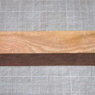 Pink Ivory Ripple knife handle, approx. 150 x 40 x 29 mm, 0,2 kg