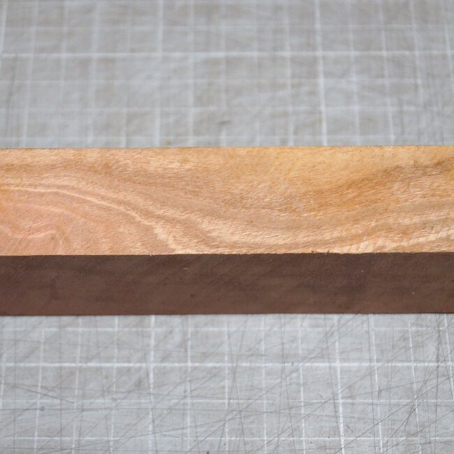 Pink Ivory Ripple knife handle, approx. 150 x 40 x 29 mm, 0,2 kg