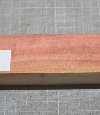 Pink Ivory Ripple knife handle, approx. 150 x 40 x 29 mm, 0,2 kg