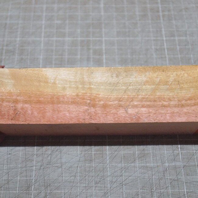 Pink Ivory Ripple knife handle, approx. 150 x 40 x 29 mm, 0,2 kg