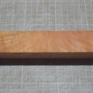 Pink Ivory Ripple knife handle, approx. 150 x 40 x 29 mm, 0,2 kg