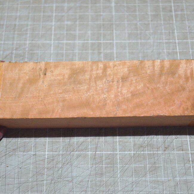 Pink Ivory Ripple knife handle, approx. 150 x 40 x 29 mm, 0,2 kg