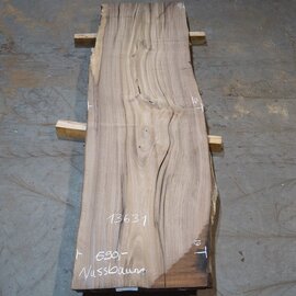 Europ. Walnut, approx. 2650 x 610/750/730 x 50 mm, 13631