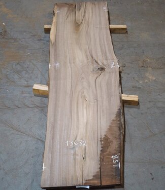 Europ. Walnut, approx. 2650 x 580/740/700 x 52 mm, 13632