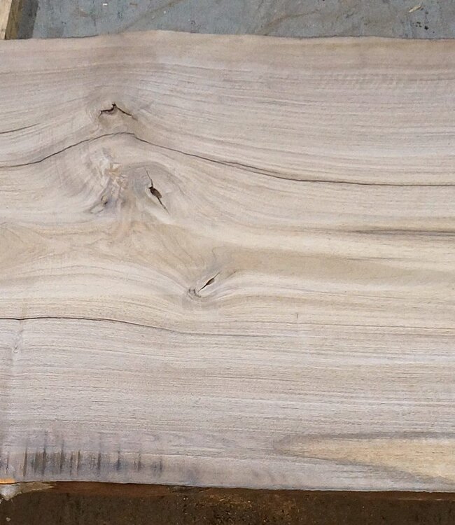 Europ. Nussbaum, ca. 2650 x 580/740/700 x 52 mm, 13632