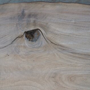 Europ. Walnut, approx. 2650 x 580/670/720 x 52 mm, 13633