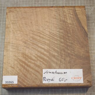 Europ. Walnut fiddleback, approx.  232 x 235 x 46mm, 1,84kg