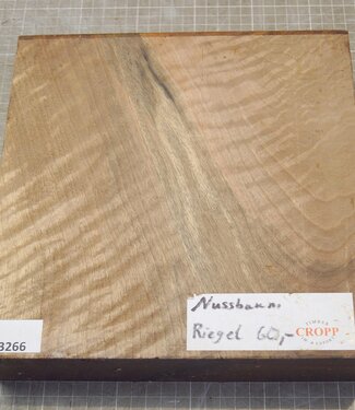 Nussbaum Riegel, europ., ca. 250 x 253 x 60mm, 2,42kg