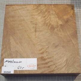 Nussbaum Riegel, europ., ca. 252 x 254 x 52mm, 2,34kg