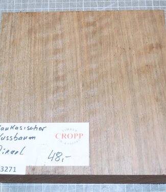 Caucasian walnut burl, approx. 200 x 206 x 60mm, 1,68kg