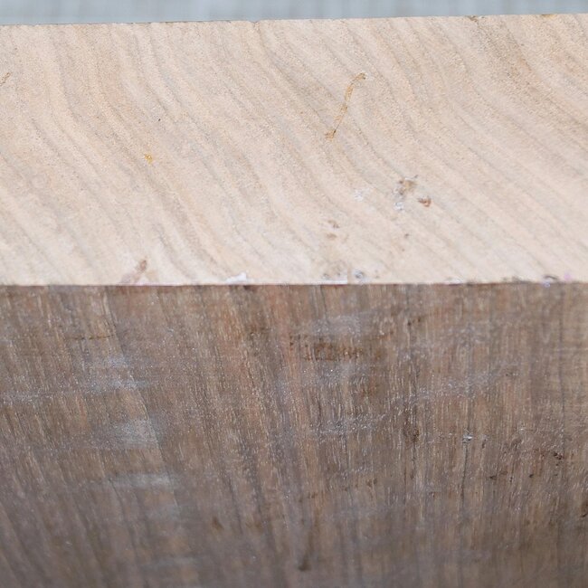 Kaukasischer Nussbaum Riegel, ca. 200 x 206 x 60mm, 1,68kg