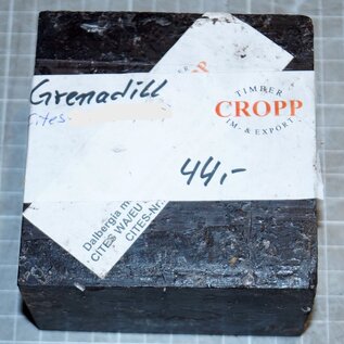 Grenadill, ca. 98 x 102 x 64mm, 0,86kg