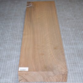 Kaukasischer Nussbaum, geflammt, ca. 740 x 190 x 57 mm
