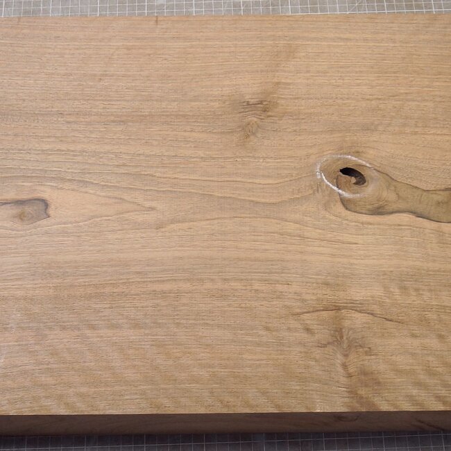 Caucasian Walnut, flamed, approx. 820 x 390 x 55 mm