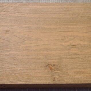 Caucasian Walnut, flamed, approx. 820 x 390 x 55 mm