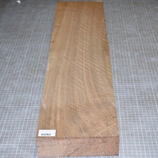 Kaukasischer Nussbaum, geflammt, ca. 800 x 180 x 55 mm