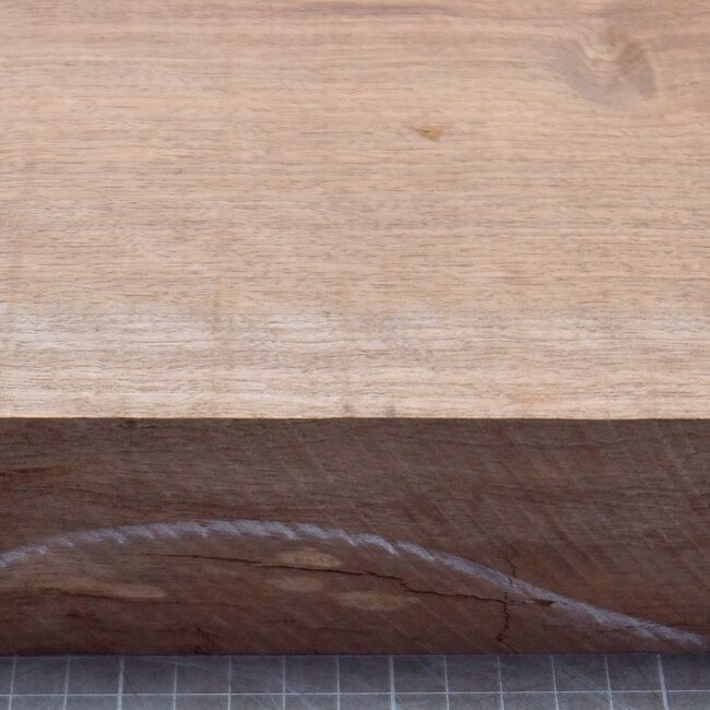 Caucasian Walnut, flamed, approx. 800 x 180 x 55 mm