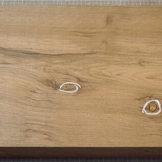 Kaukasischer Nussbaum, leicht geflammt, ca. 800 x 360 x 56 mm