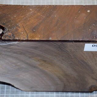 Kaukasischer Nussbaum, ca. 200 x 200 x 65 mm, 1,5 kg