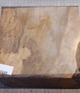 Kaukasischer Nussbaum, ca. 200 x 200 x 65 mm, 1,5 kg