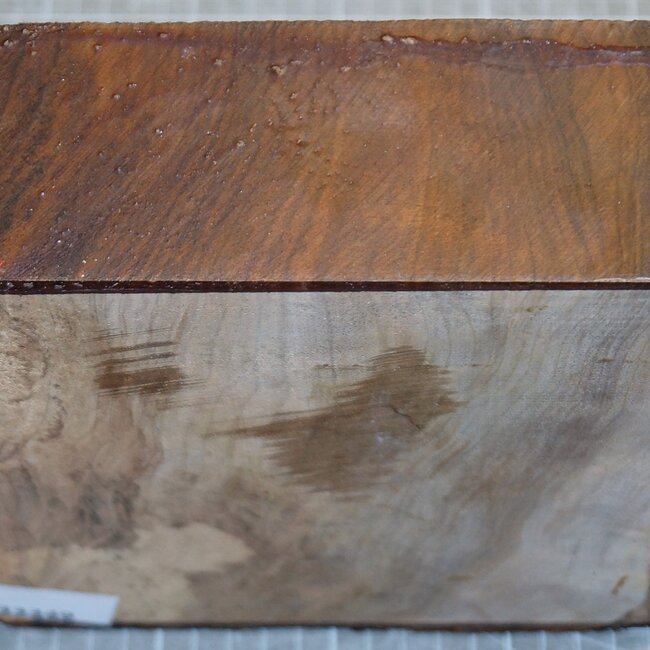 Caucasian Walnut, approx. 200 x 200 x 65 mm, 1,5 kg