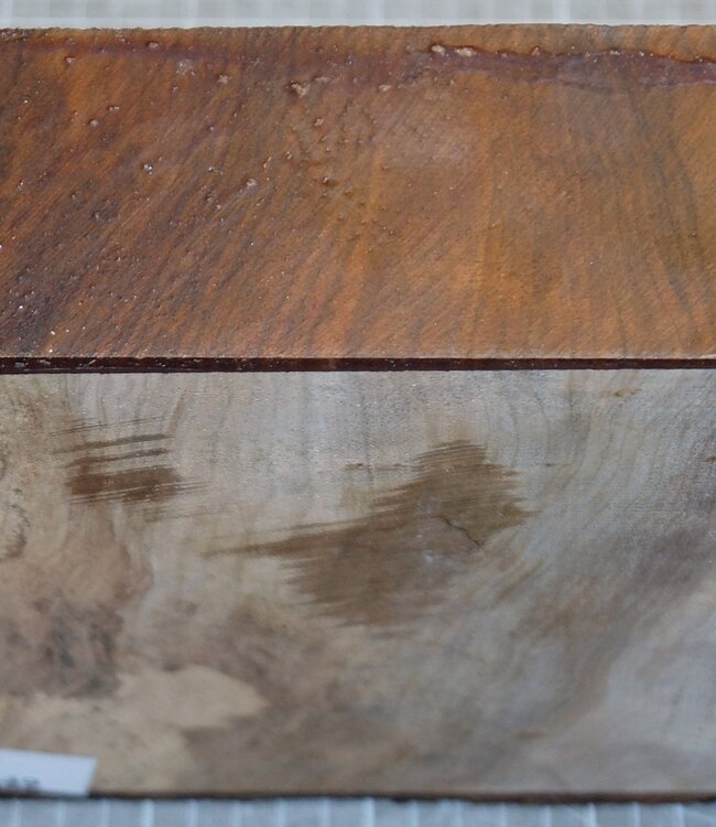 Caucasian Walnut, approx. 200 x 200 x 65 mm, 1,5 kg