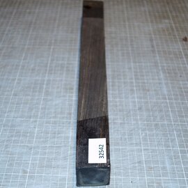 Royal White Ebony ca. 40 x 38 x 430 mm, 0,7kg