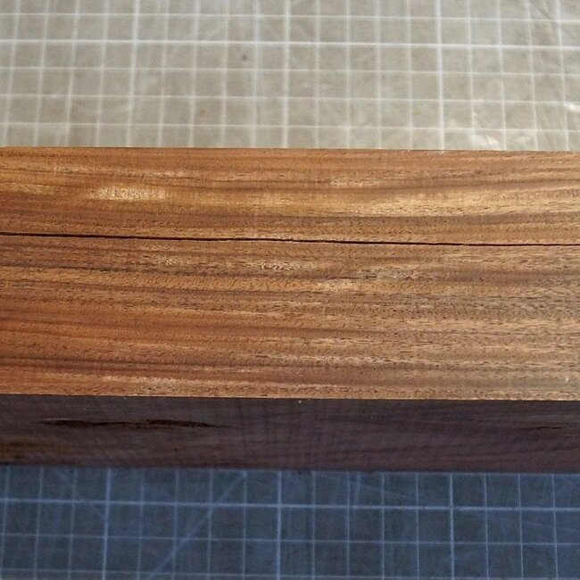 Santos, Morado Palisander, ca. 900 x 98 x 57 mm