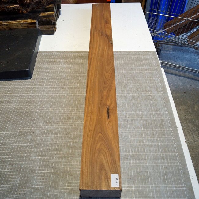 Santos, Morado Palisander, ca. 1210 x 110 x 55 mm