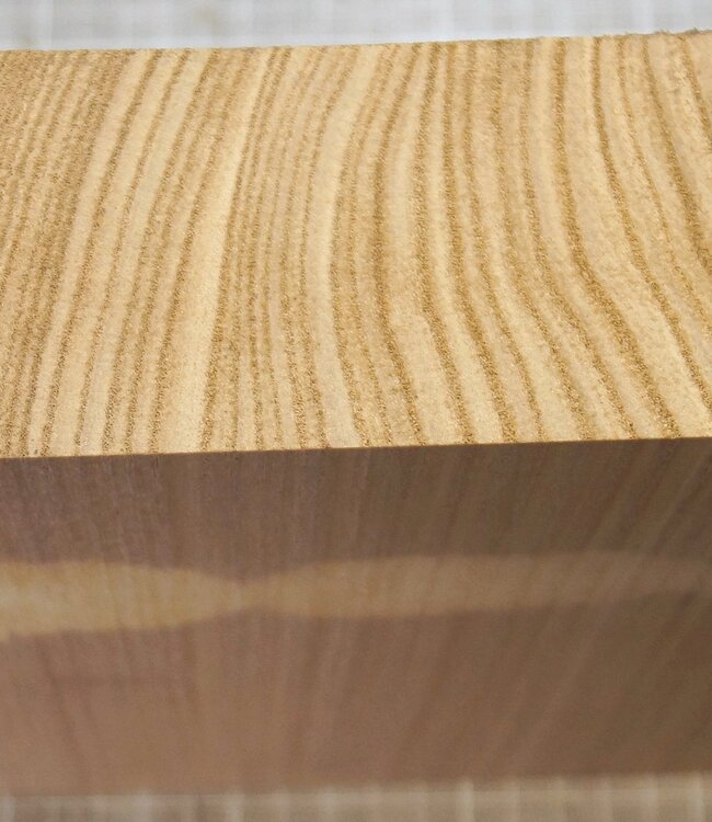 Caucasian Elm, approx. 205 x 205 x 67mm, 1,54kg