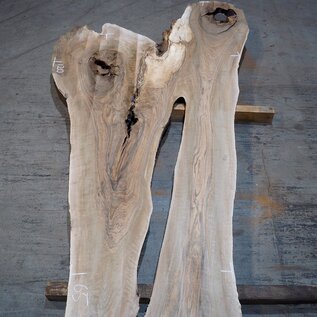 Kaukasischer Nussbaum, Tischplatte, ca. 2300/2750 x 650 x 40 mm, 13676 G