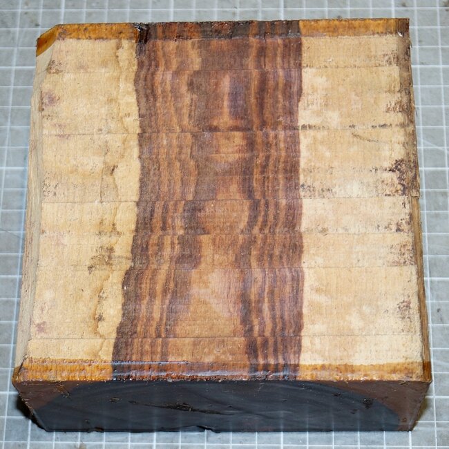 Kingwood, approx. 144 x 144 x 71mm, 1,24kg