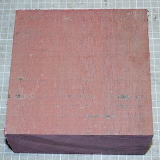 Amaranth, ca. 156x 157 x 75mm, 1,92kg