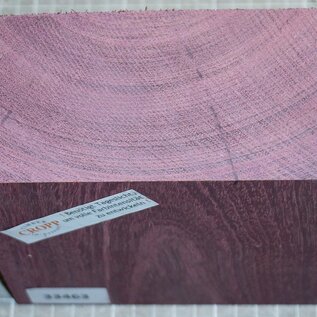 Amaranth, ca. 153 x 142 x 76mm, 1,58kg