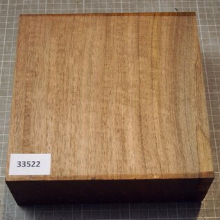 Kaukasischer Nussbaum, ca. 195 x 195 x 74mm, 1,8kg