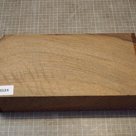 Kaukasischer Nussbaum, ca. 305 x 155 x 67mm, 1,9kg