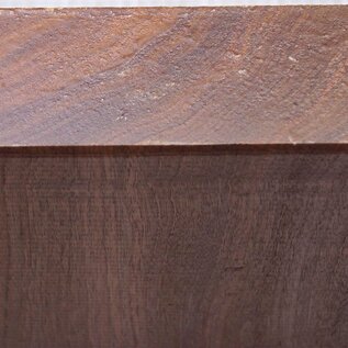 Kaukasischer Nussbaum, ca. 200 x 205 x 73mm, 1,86kg