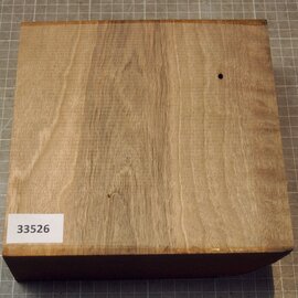 Kaukasischer Nussbaum, ca. 196 x 196 x 50mm, 1,06kg