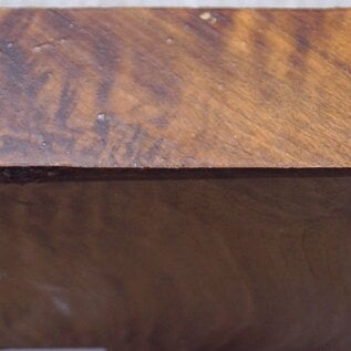 Caucasian Walnut, approx. 135 x 137 x 65mm, 0,7kg